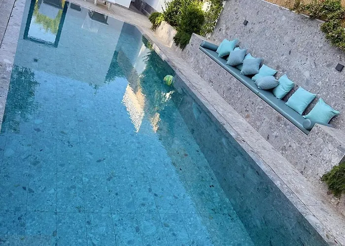 Tiffany Mare Vila Ayia Napa